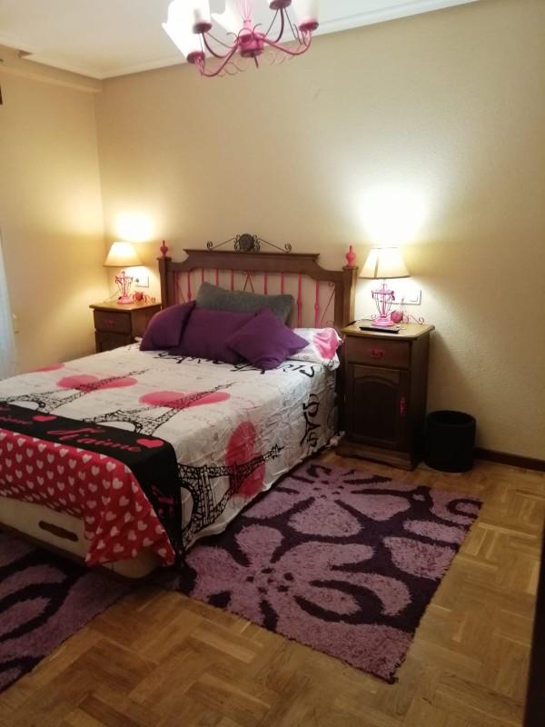 HABITACIONES OVIEDO ASTURIAS profile photo