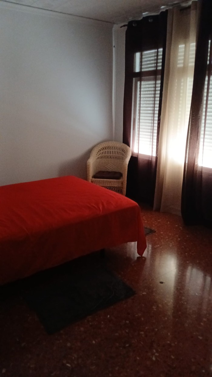 ALQUILER DE HABITACIÓN profile photo