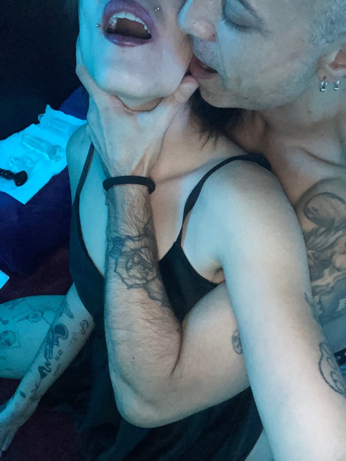 PAREJA POR ESPECTACULOS PORNO-EROTICOS profile photo