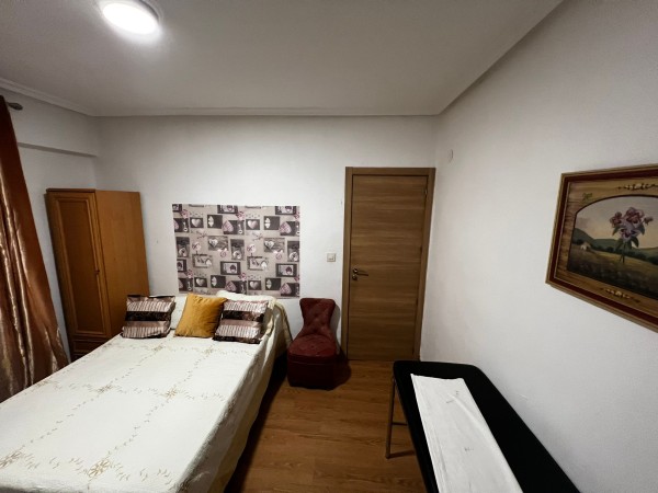 HOLA CHICAS TE OFRECE UN PISO LIMPIAS CON TRANQUIL profile photo