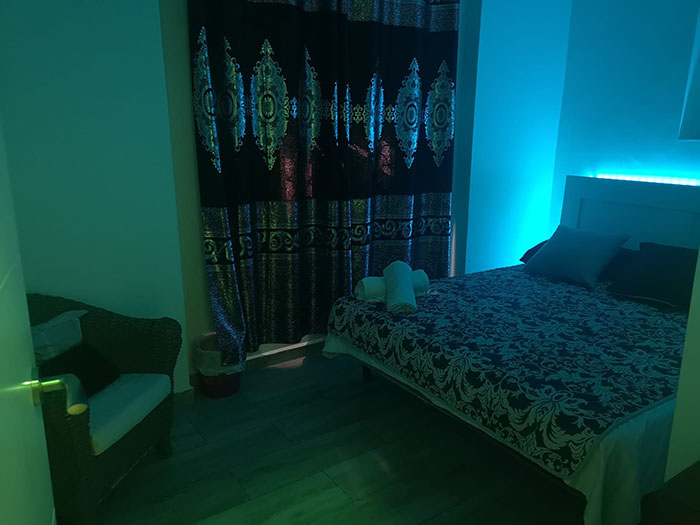 ALQUILER DE HABITACION POR HRS!! DISCRETO PISO EN profile photo