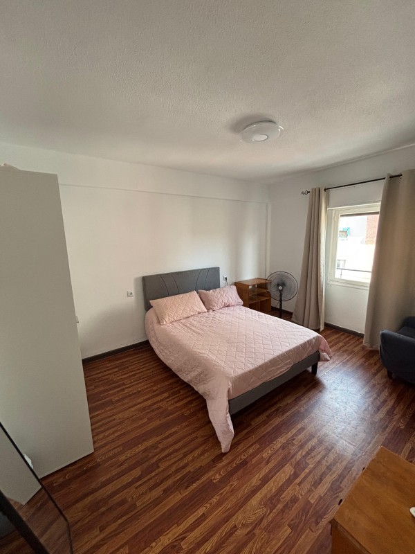 PLAZA FÜR UNABHÄNGIGE MÄDEL IN WOHNUNG IM ZENTRUM VON ALICANTE. profile photo