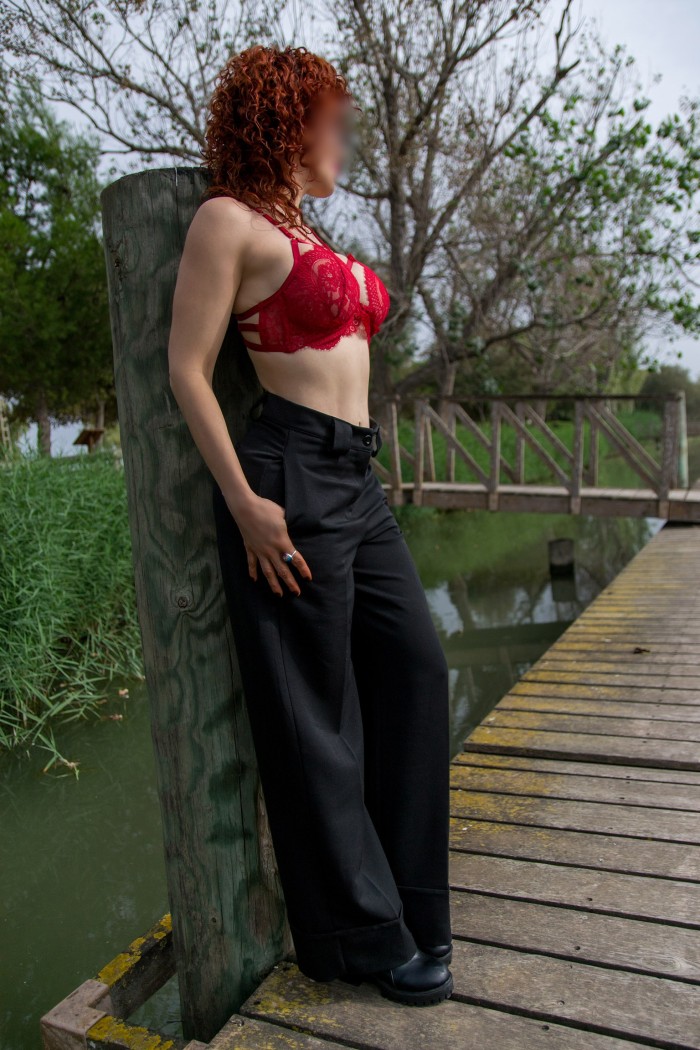 M* SOY UNA MUJER MUY DISCRETA Y DIVERTIDA profile photo