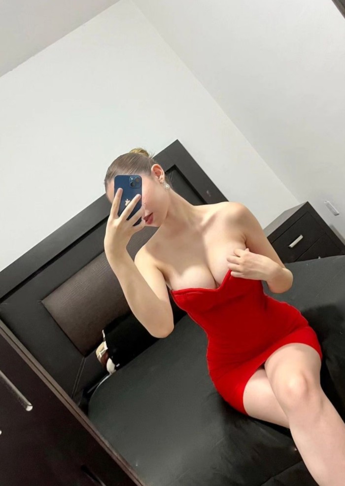 RUBIA PERFECTAS TETAS NATURALES profile photo