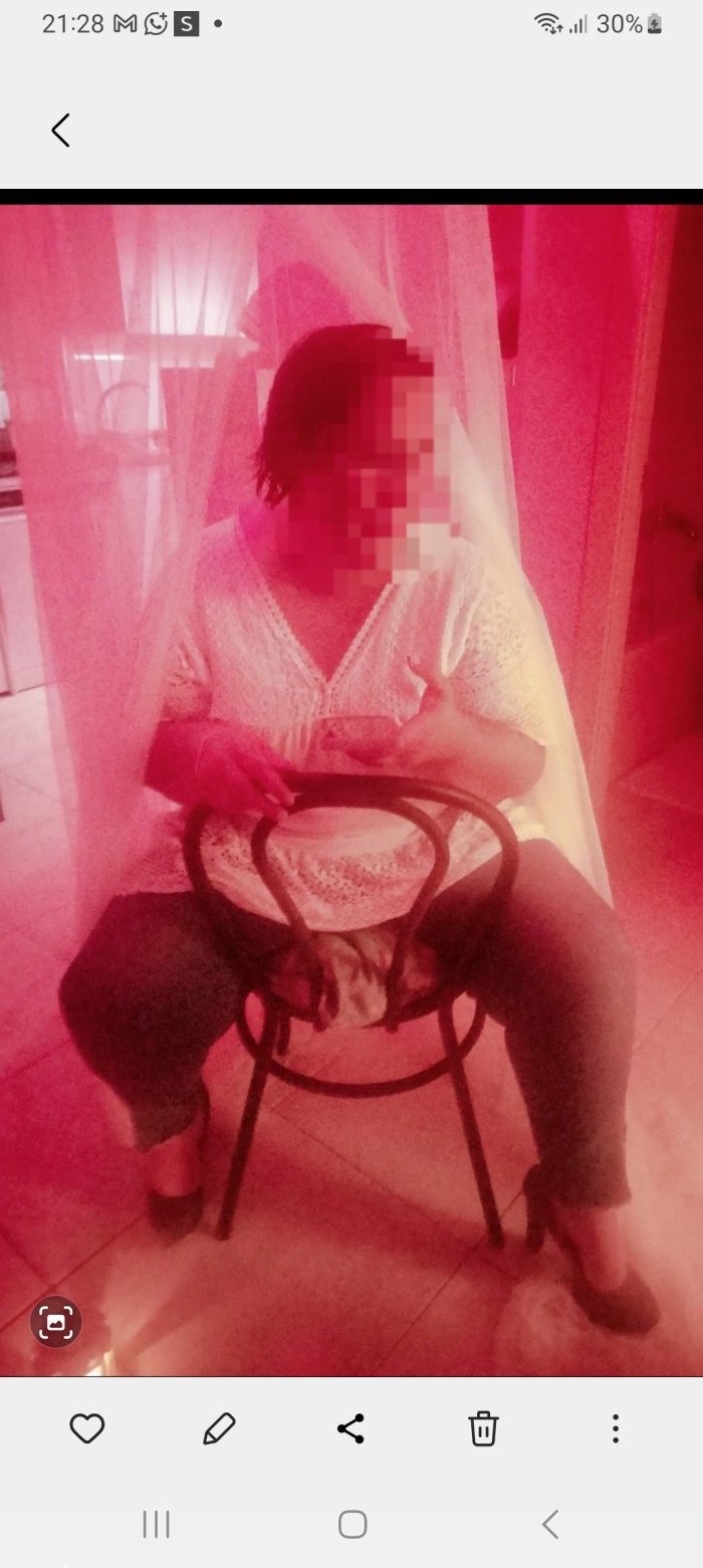 chica espagnole affectueuse profile photo