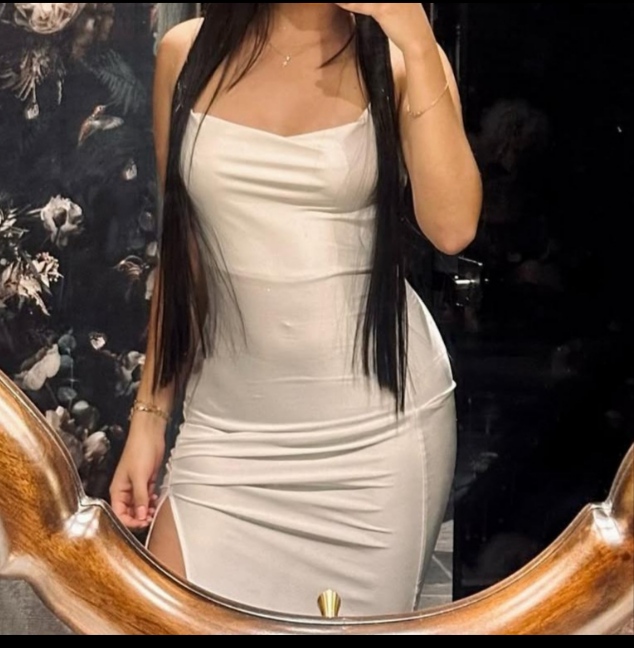 FOLLÉE DUREMENT SANS SE HÂTER profile photo