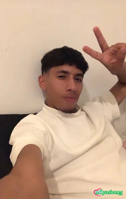 Busco chica a quien mantener yo chico de 24 años profile photo