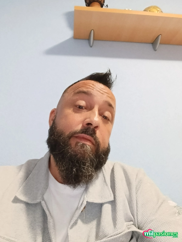 Encuentros esporádicos no importa edad solo mujeres profile photo