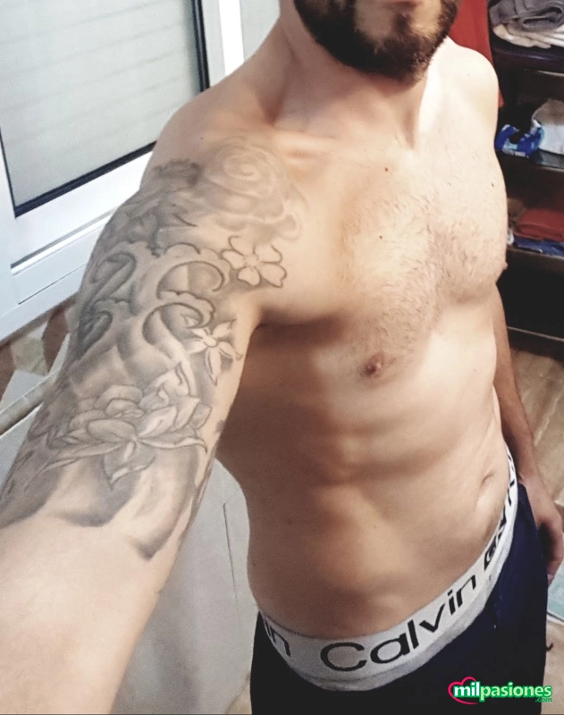 Chico atractivo educado discreto para mujeres o parejas profile photo