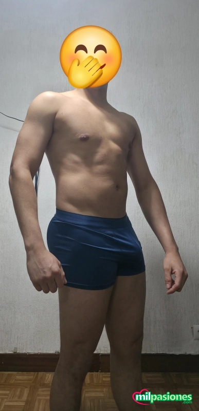 Chico de 27 años con experiencia en trios discreto y limpio profile photo