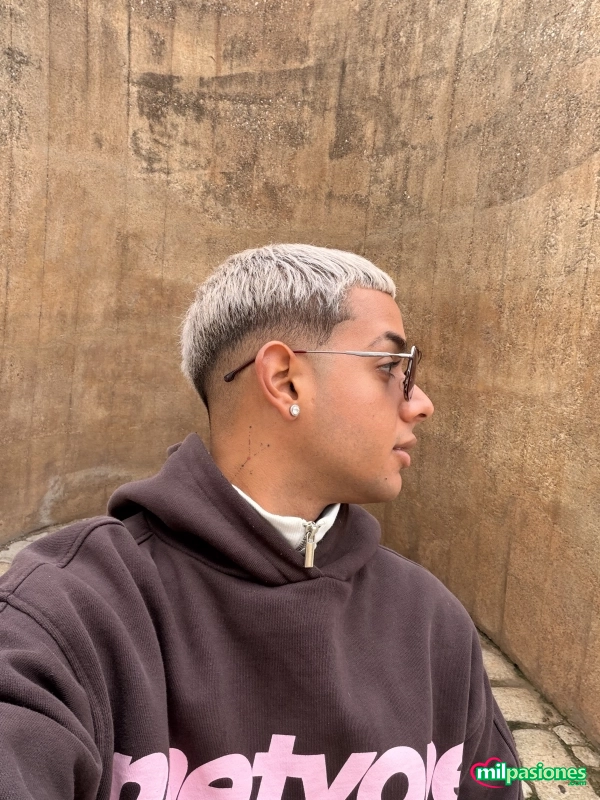Moreno Latino Nuevo Recien Llegado a tu ciudad profile photo