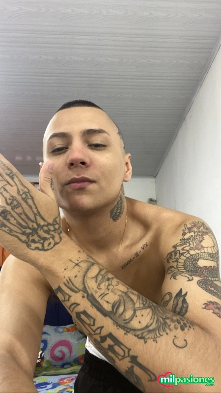Colombiano nuevo en tu cuidad para complacerte profile photo