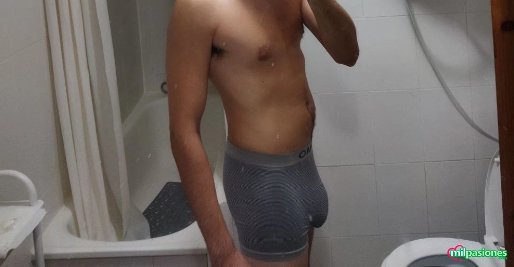 Joven para parejas liberales de cualquier edad profile photo