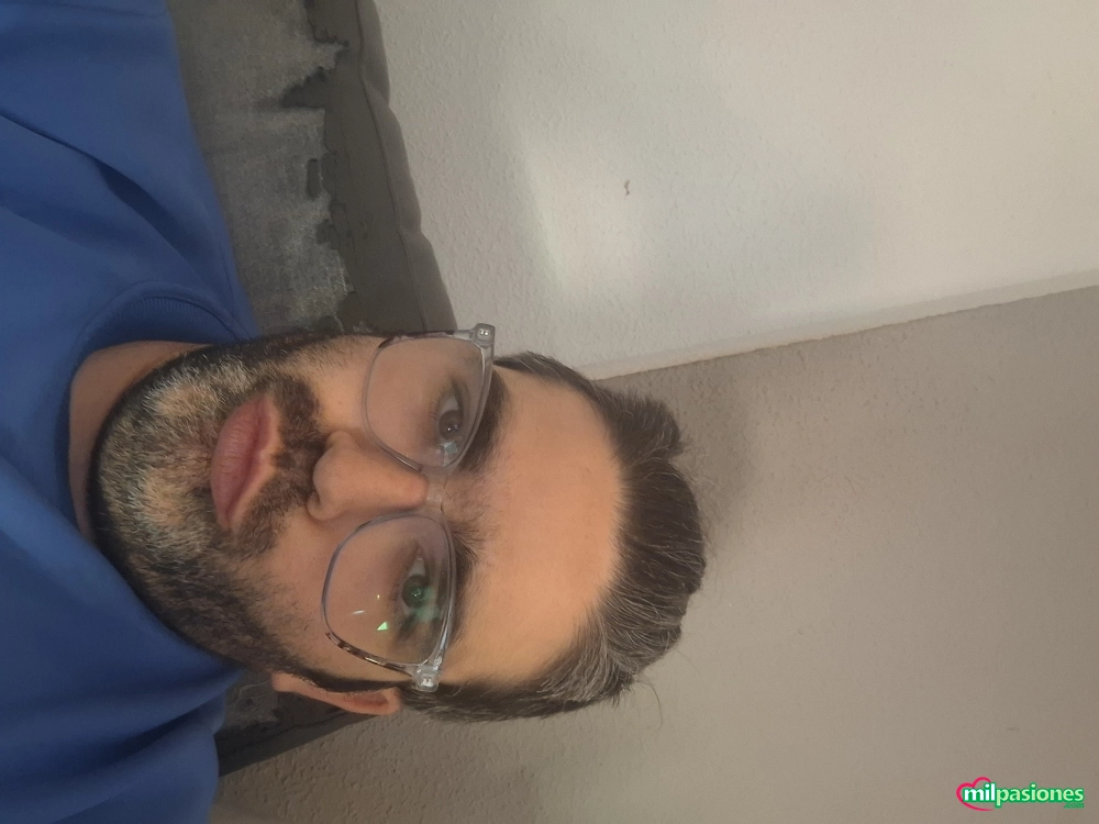Busco chica o pareja me da igual la edad profile photo
