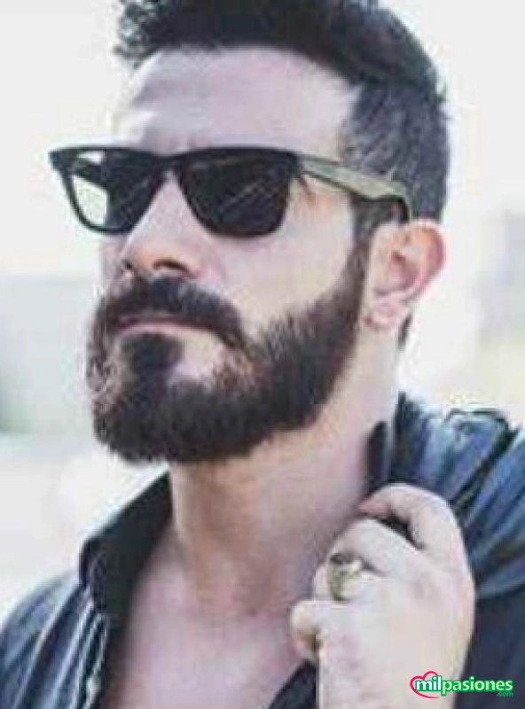 Abierto a todo. Para experimentar cosas nuevas. No soy Gay. profile photo