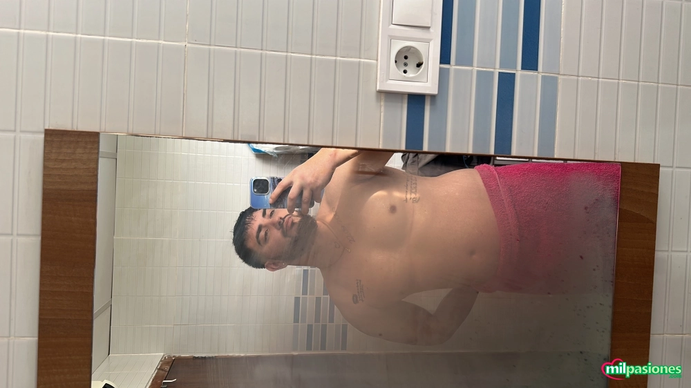 Chico joven profile photo