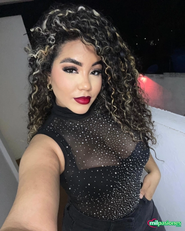 LUCIA UNA MORENA DIVINA Y COQUETA profile photo