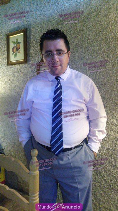 Richar solo para vosotras os haré todo lo que me pidais profile photo