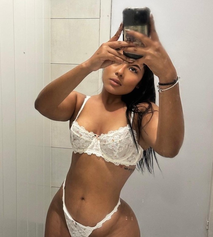LATINA COME POLLAS BIEN GUARRITA profile photo