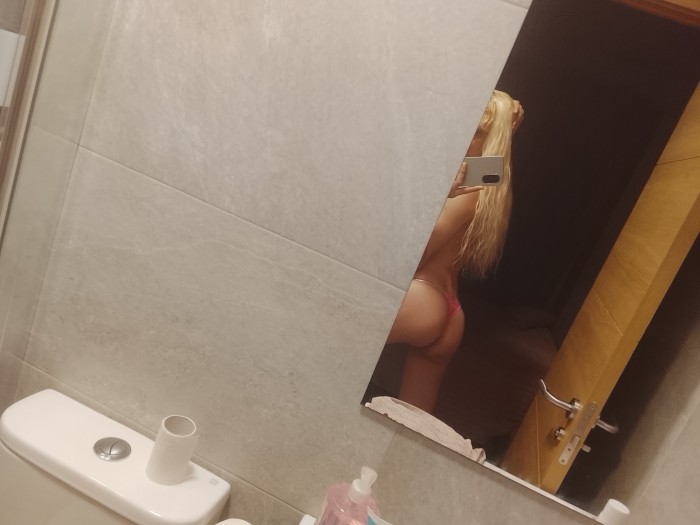 LA BARBIE profile photo