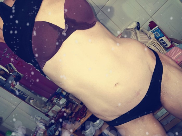 CHICA COMPLACIENTE profile photo