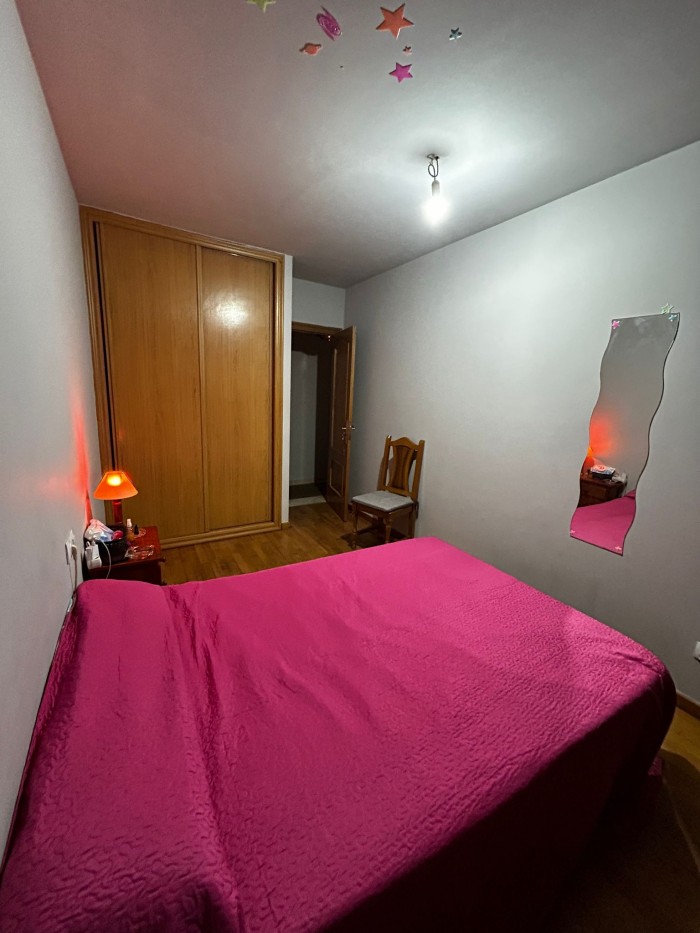LINDAS HABITACIONES EN SARRIA profile photo