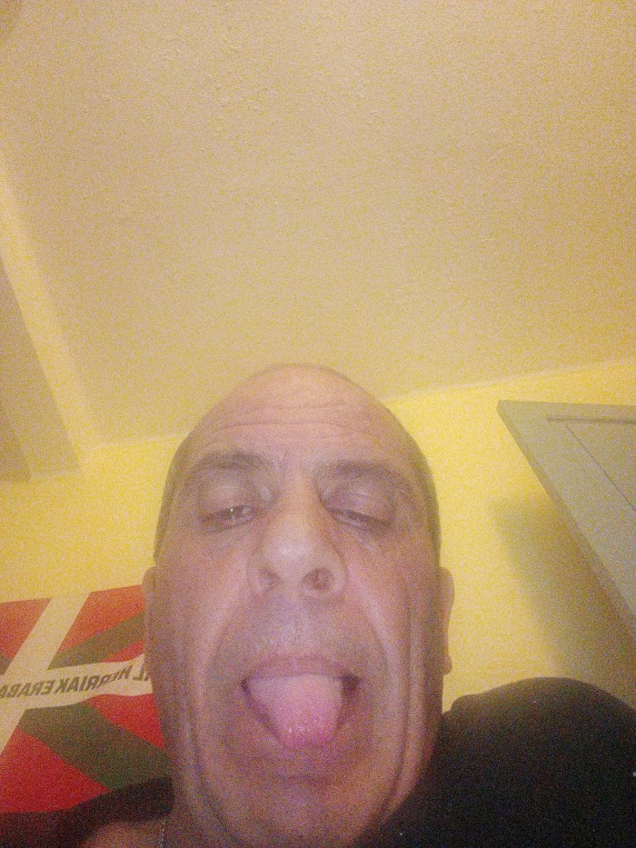 QUIERO JUGAR CON DOS CHICAS profile photo