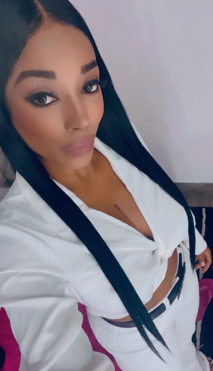 COLOMBIANA CON GANAS DE UNA BUENA FOLLADA profile photo