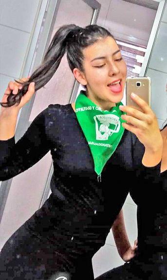 CHCIA CON PAREJA LIBERAL PARA HOMBRES profile photo