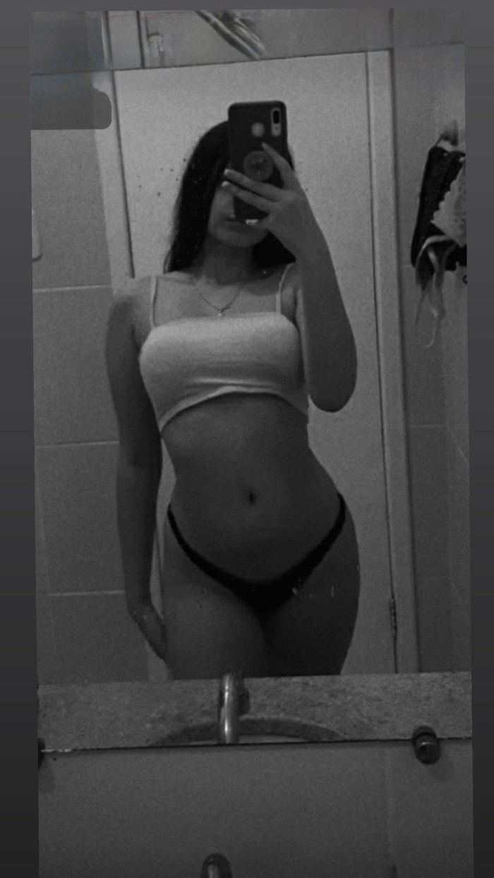 HOLA MOR SOY KARLA NUEVA EN ALCAñIZ profile photo