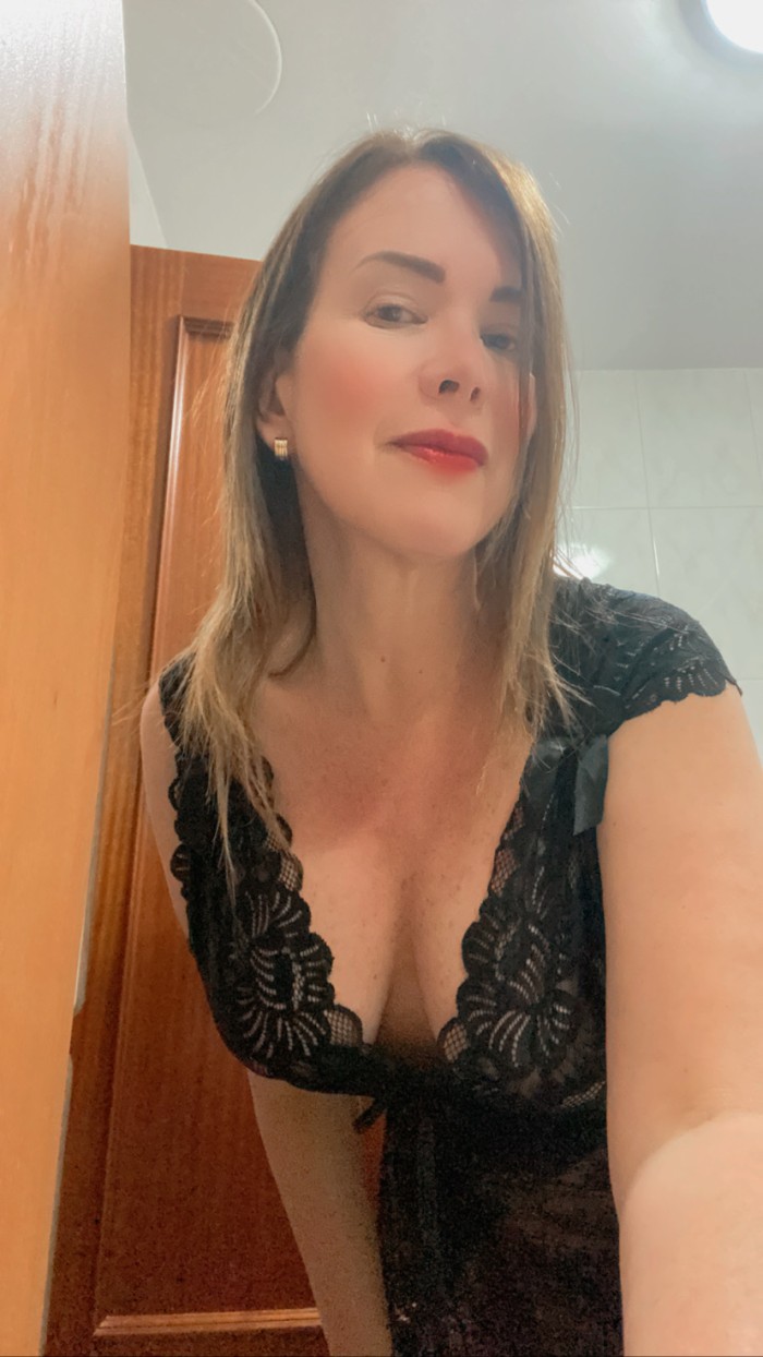 RUBIA CACHONDA MUY IMPLICADA Y COMPLACIENTE profile photo