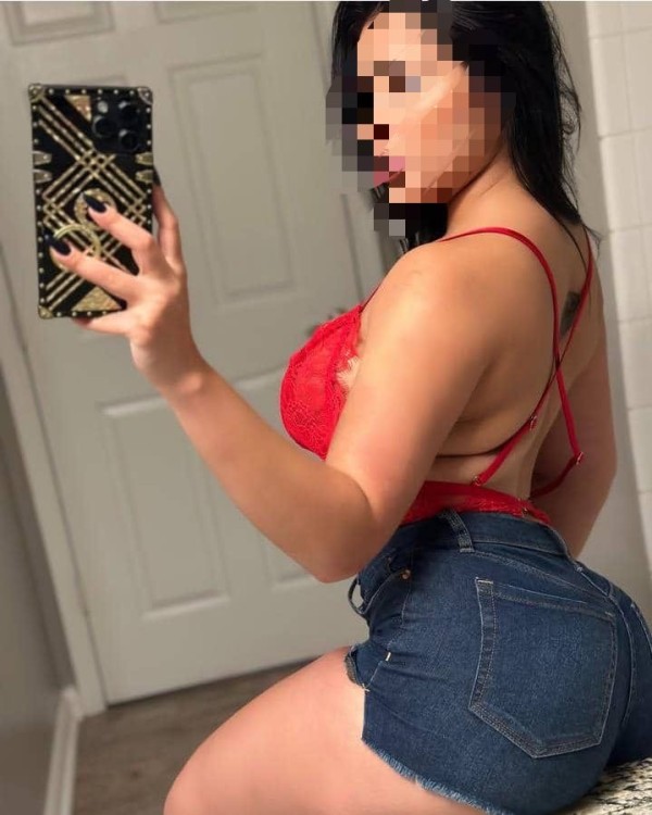 HOLA MIS AMORES ESTOY DE PASO POR TU CIUDAD profile photo