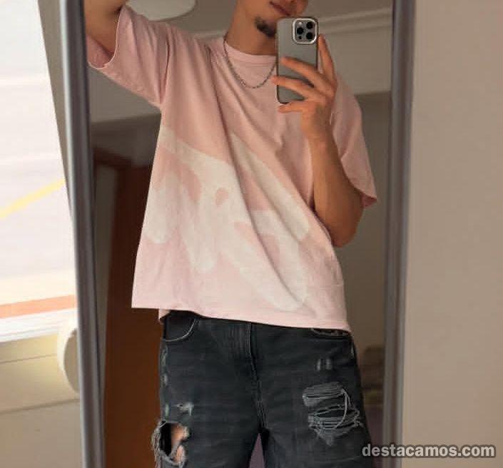 Only girls or couples profile photo