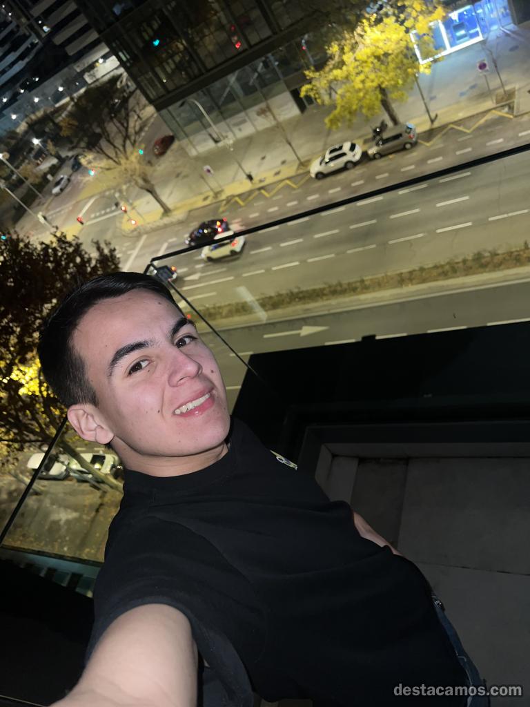 Andres colombiano de 20 años profile photo