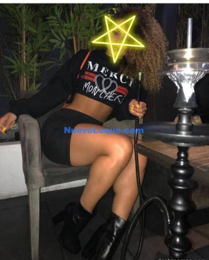 Latina maravillosa morena pelo risado dispuesta hacerte feliz profile photo