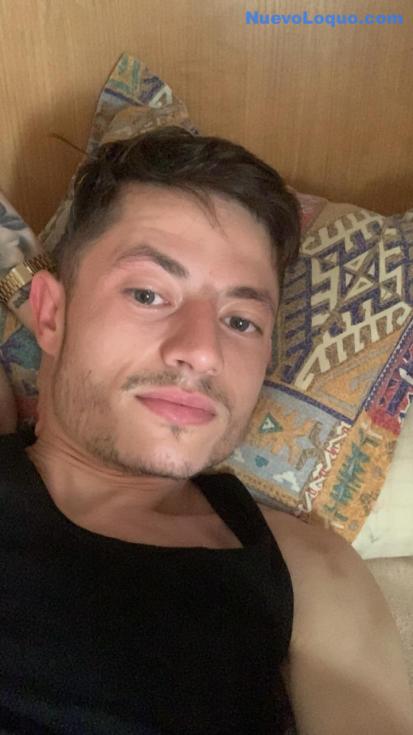 Masajista joven titulado profile photo