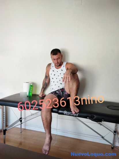 Nino masajista terapéutico relajante muscular profile photo