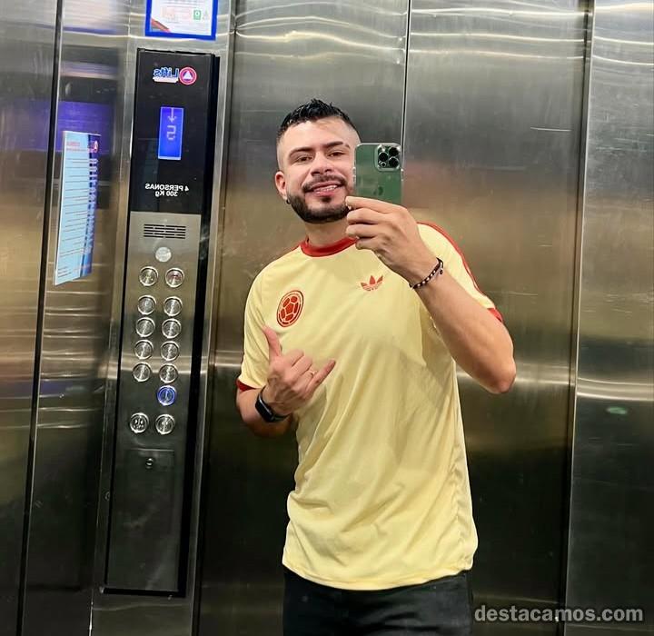 Sebastián chico de compañía profile photo