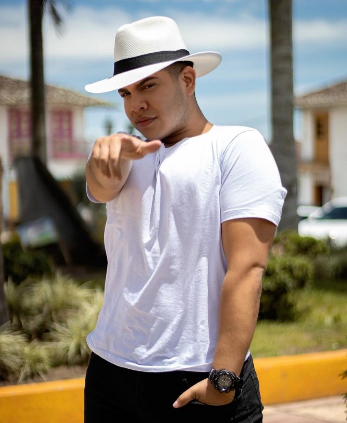 YOUR BOY ON THE ISLAND profile photo
