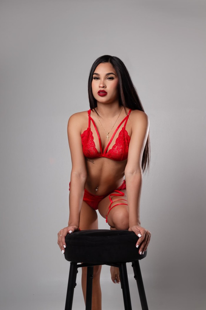 ATREVIDE UND SPIELFREUDE JUNGE MÄDCHEN IN SITGES NEUHEIT profile photo