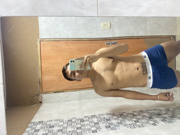 DIEGO LATINO GAY ACTIVO Y PASIVO NUEVO P HOMBRES profile photo