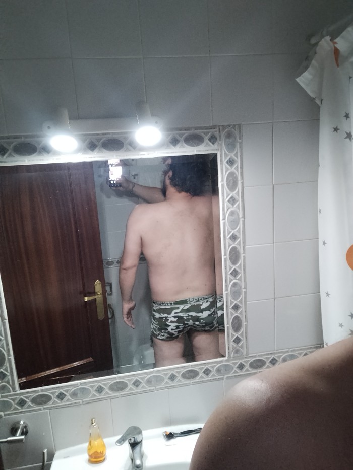 ESTUDIANTE BIEN DOTADO profile photo