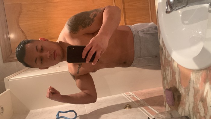 JOVEN LLENO DE PLACER profile photo