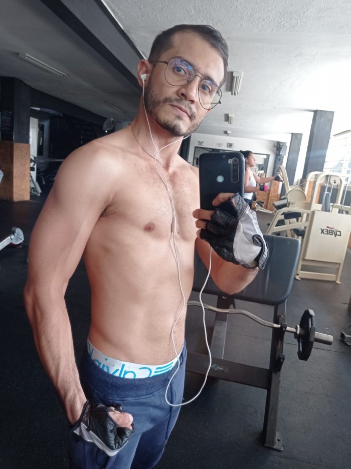 TALADRO LATINO FIESTERO profile photo