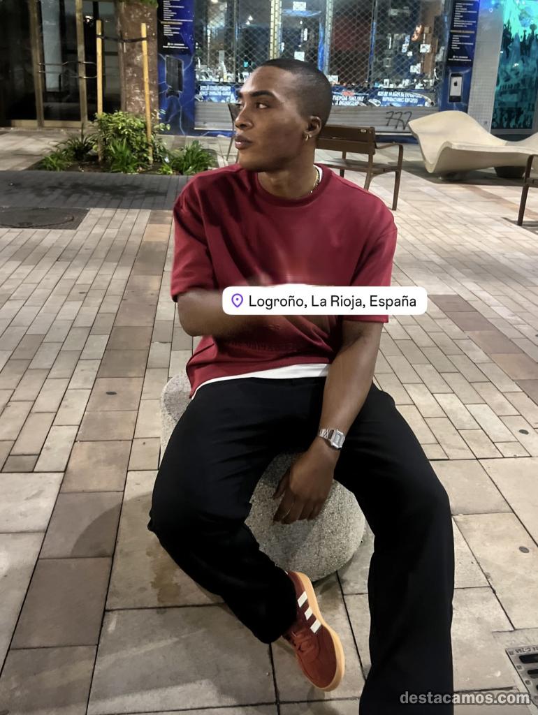 Mulato masculino de paso profile photo