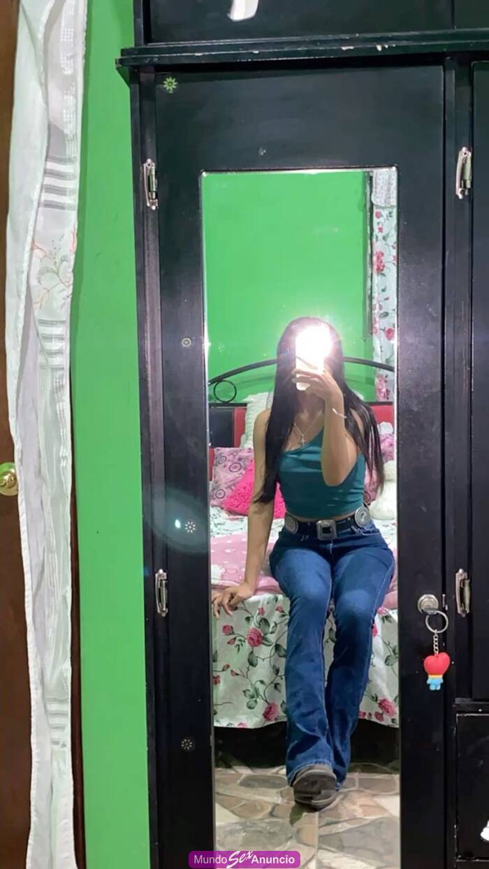 Jovencita con ganas de ser penetrada por un buen pollon profile photo