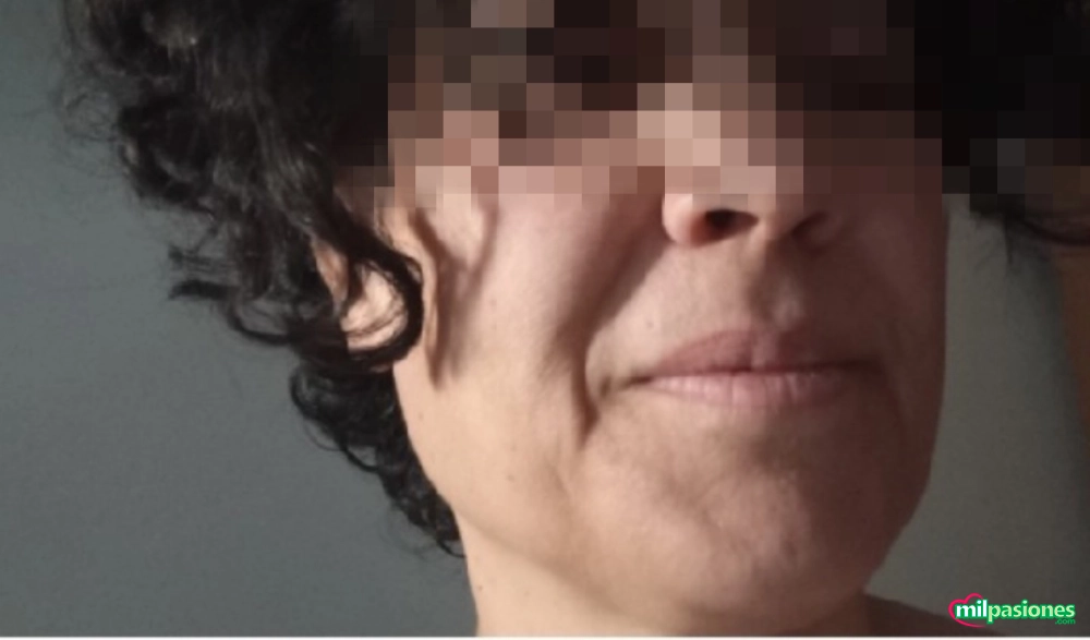 MASAJISTA PROFESIONAL 30€ SESIóN CON FINAL FELIZ!! profile photo
