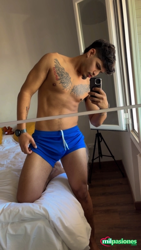 MORENO VENEZOLANO VERSÁTIL CON LUGAR profile photo