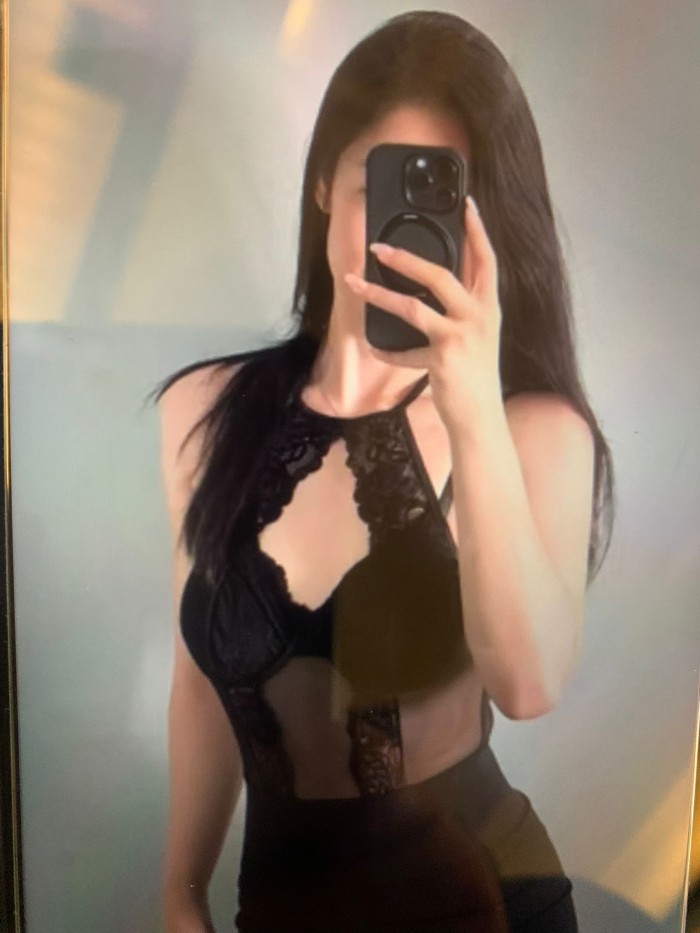 EMI SEÑORITA ASIATICA MASAJISTA PROFESIONAL 28 AÑOS NOVEDAD profile photo