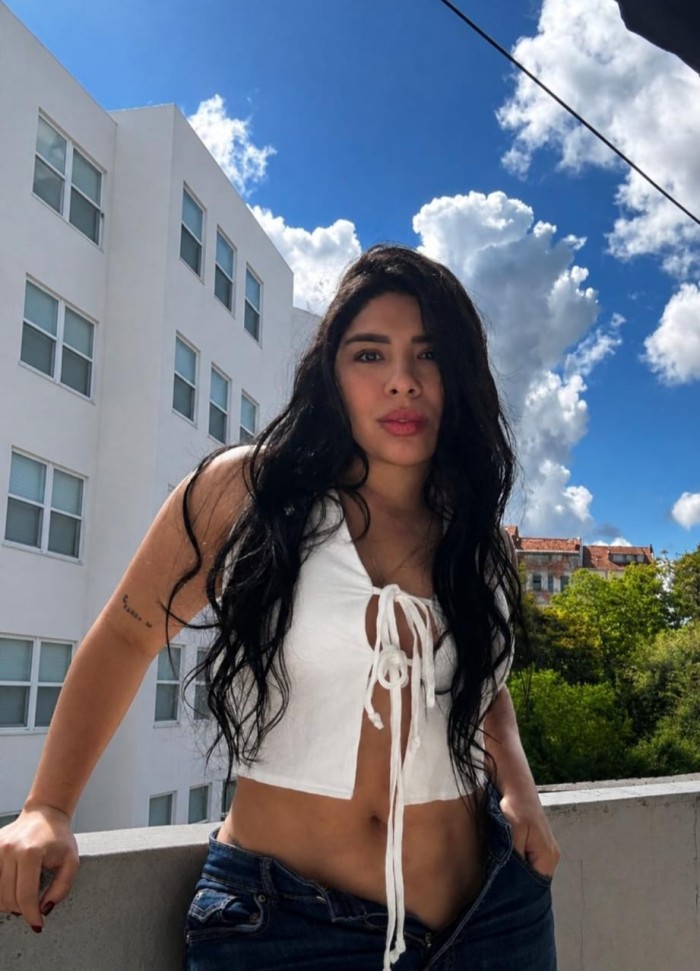 LINDA JOVENCITA DE PASO POR SANTIAGO. profile photo